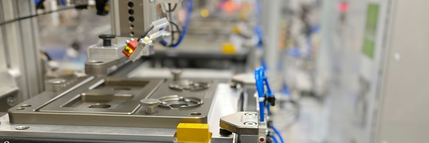 Zwerrenz Automatisierungstechnik Automationsanlagen Montageanlagen Prüfanlagen Rundtaktautomaten Handarbeitsplätze Roboterzellen Musterbau Vorrichtungsbau Liniensysteme Transfersysteme