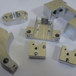 Zwerrenz Automatisierungstechnik Automationsanlagen Montageanlagen Prüfanlagen Rundtaktautomaten Handarbeitsplätze Roboterzellen Musterbau Vorrichtungsbau Liniensysteme Transfersysteme